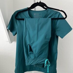 Caribbean blue FIONLITE figs scrub set xs petite